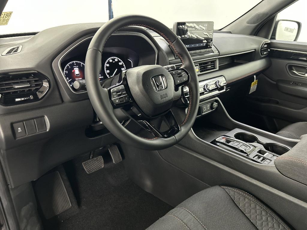 new 2025 Honda Pilot car, priced at $42,654