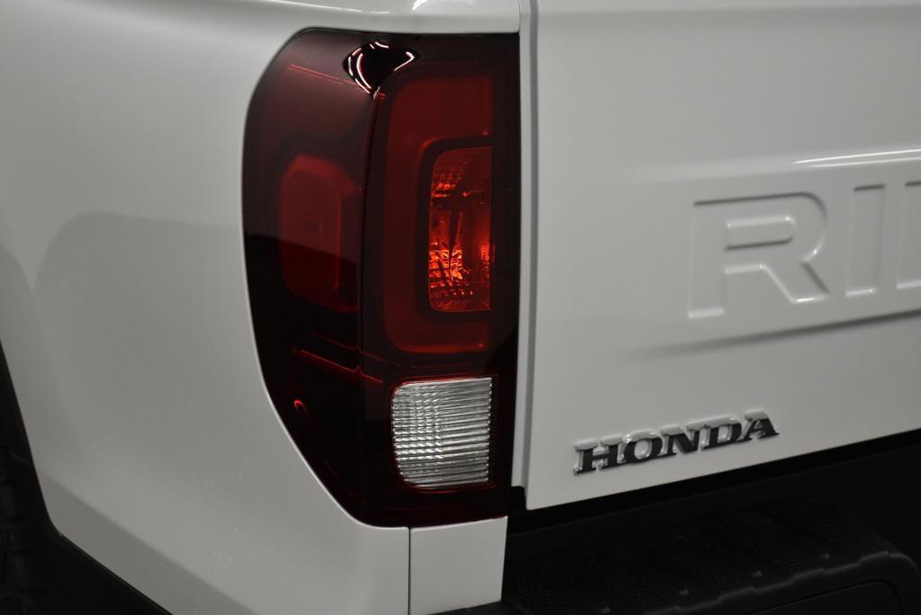 new 2025 Honda Ridgeline car, priced at $40,277