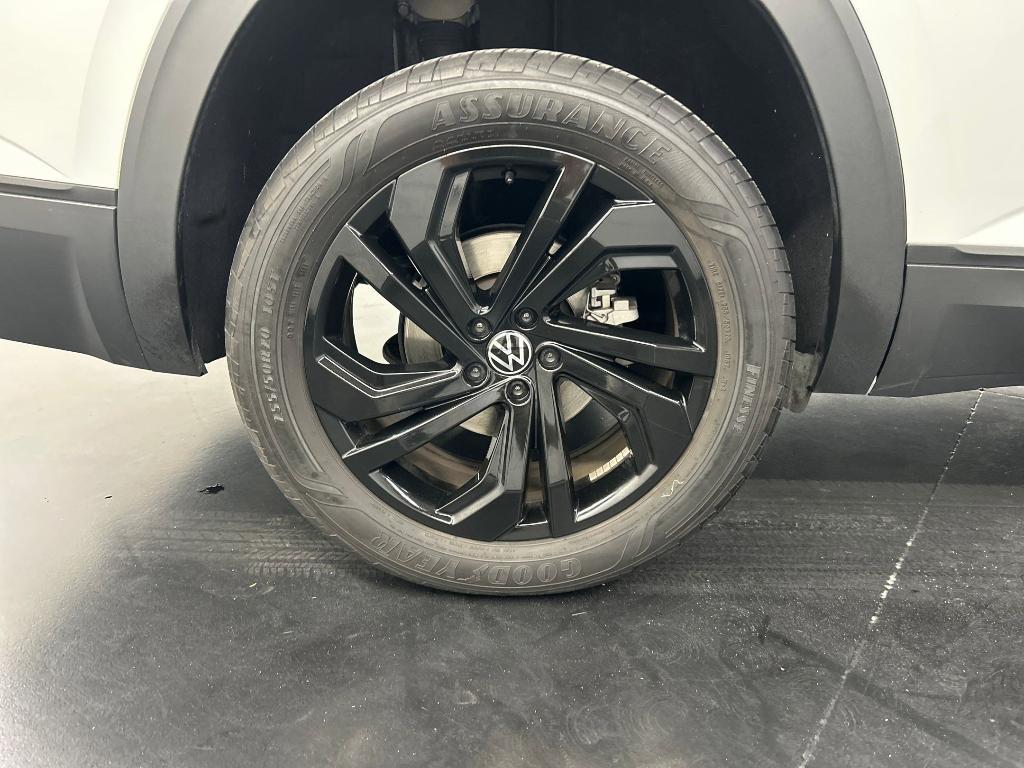 used 2022 Volkswagen Atlas car, priced at $23,996