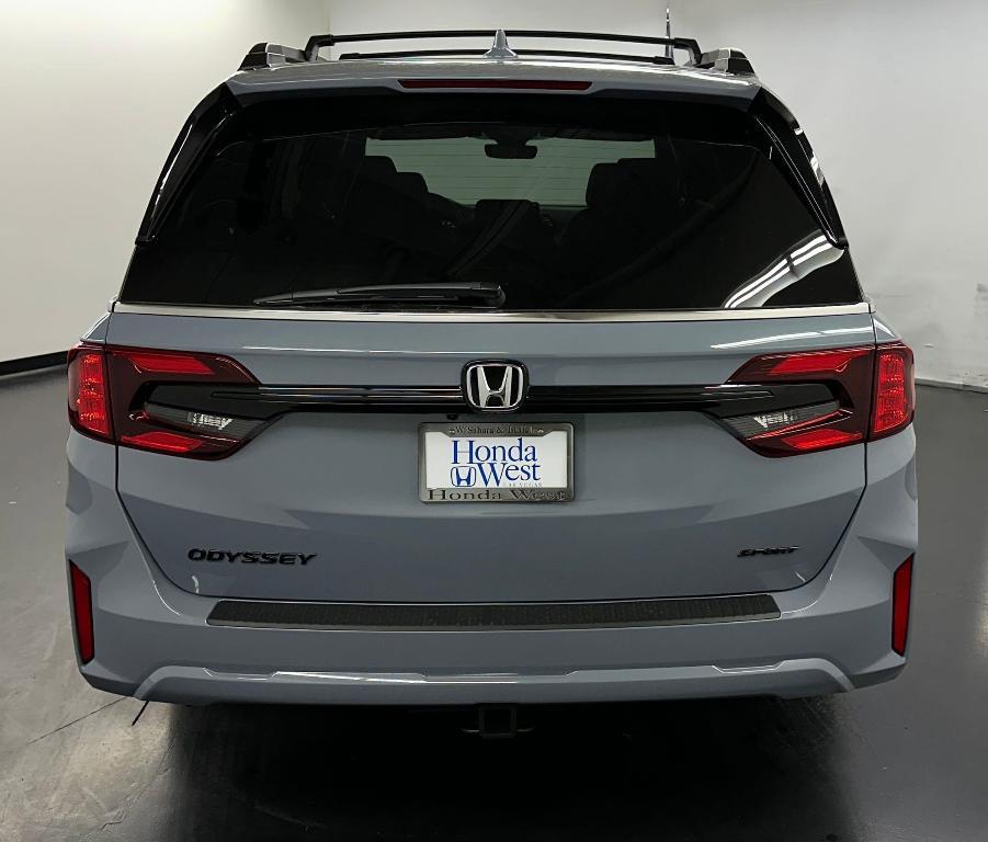 new 2026 Honda Odyssey car, priced at $47,240