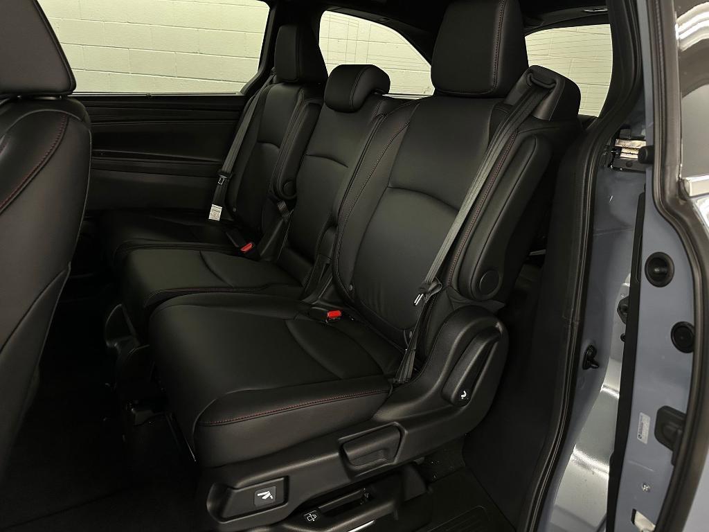 new 2026 Honda Odyssey car, priced at $47,240