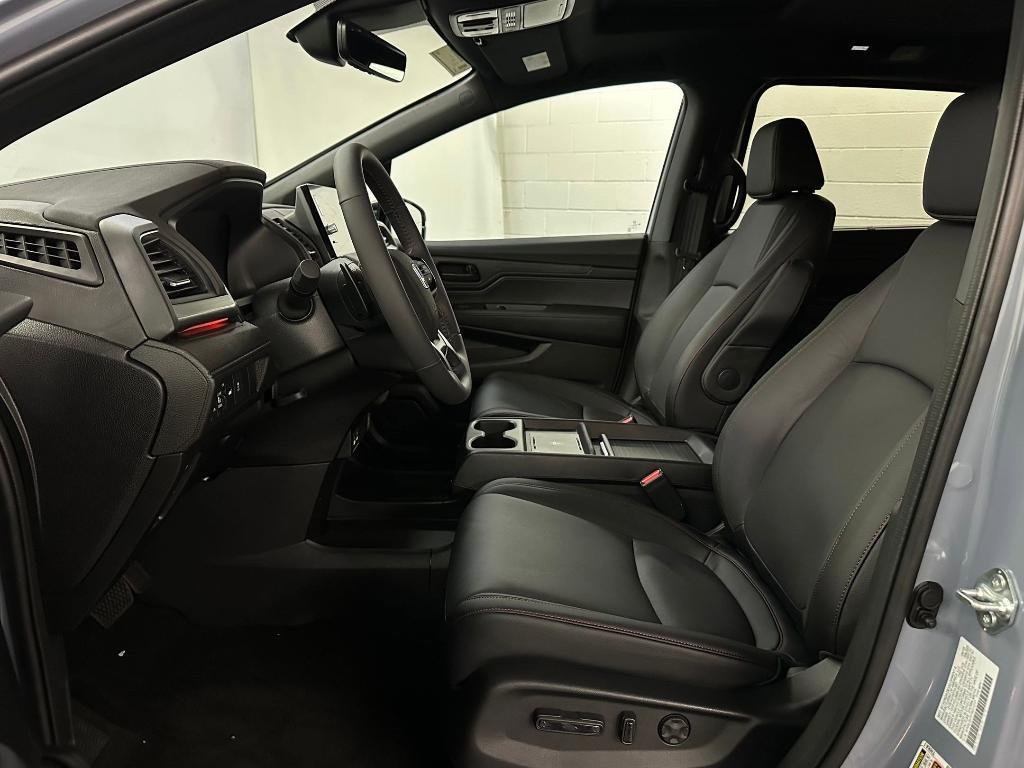 new 2026 Honda Odyssey car, priced at $47,240
