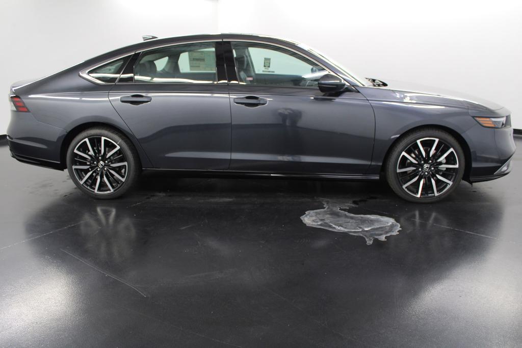 new 2025 Honda Accord Hybrid car, priced at $37,803