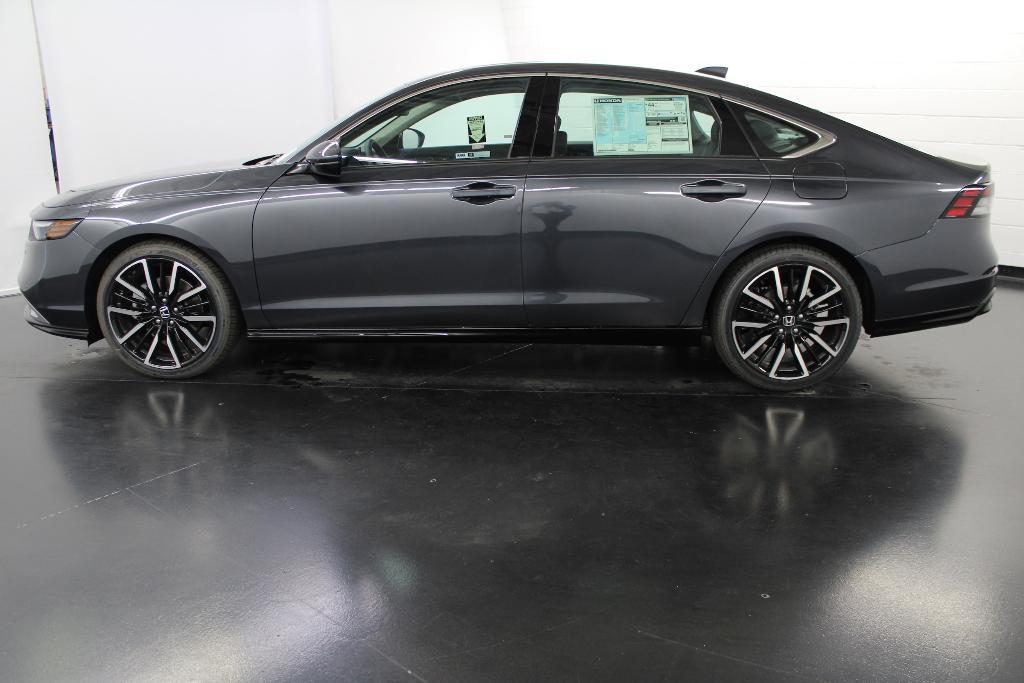 new 2025 Honda Accord Hybrid car, priced at $37,803