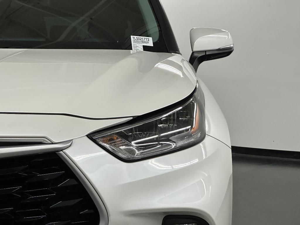 used 2020 Toyota Highlander car, priced at $18,398