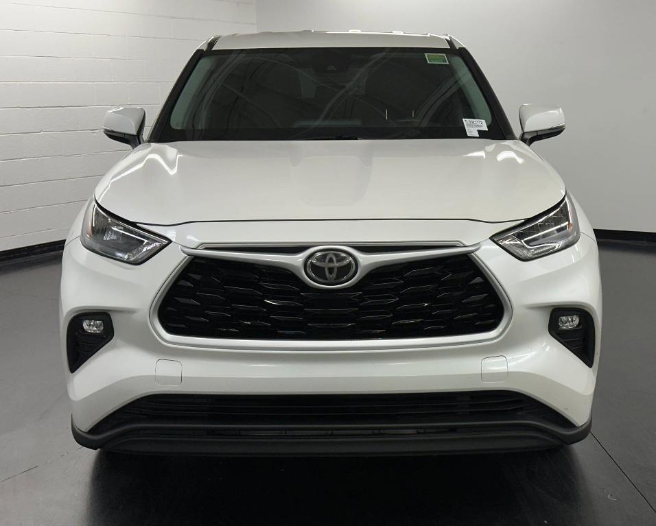 used 2020 Toyota Highlander car, priced at $18,398