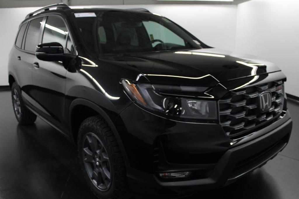 new 2025 Honda Passport car, priced at $43,817