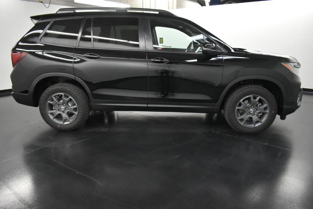 new 2025 Honda Passport car, priced at $43,817