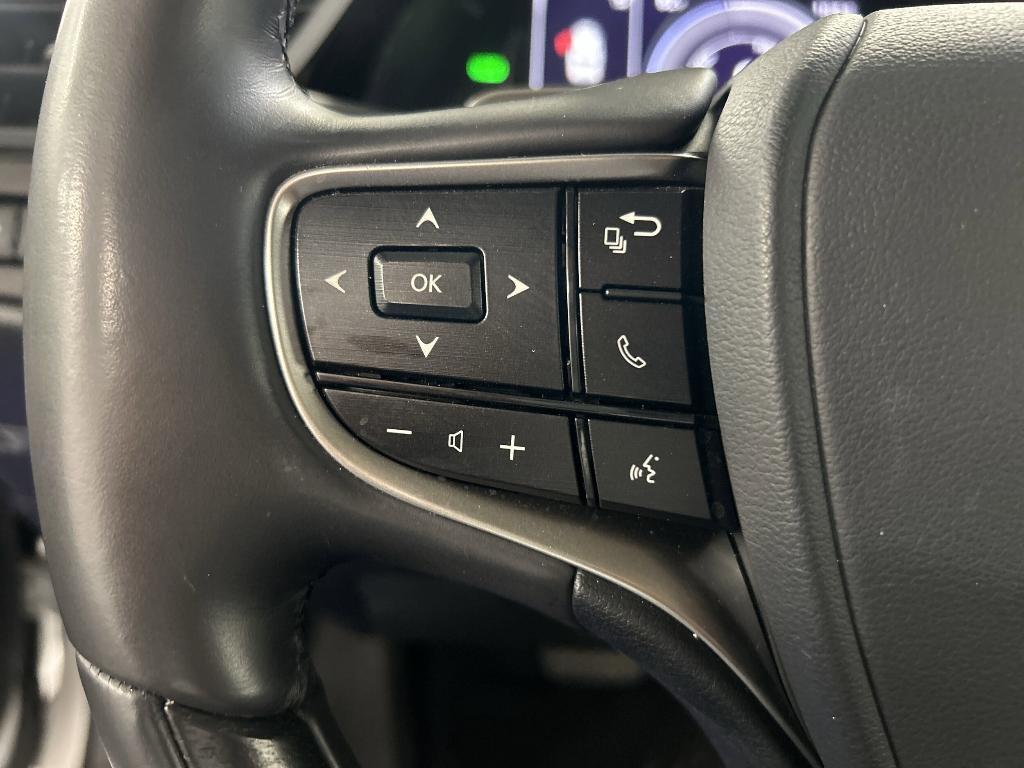 used 2022 Lexus ES 300h car, priced at $37,999