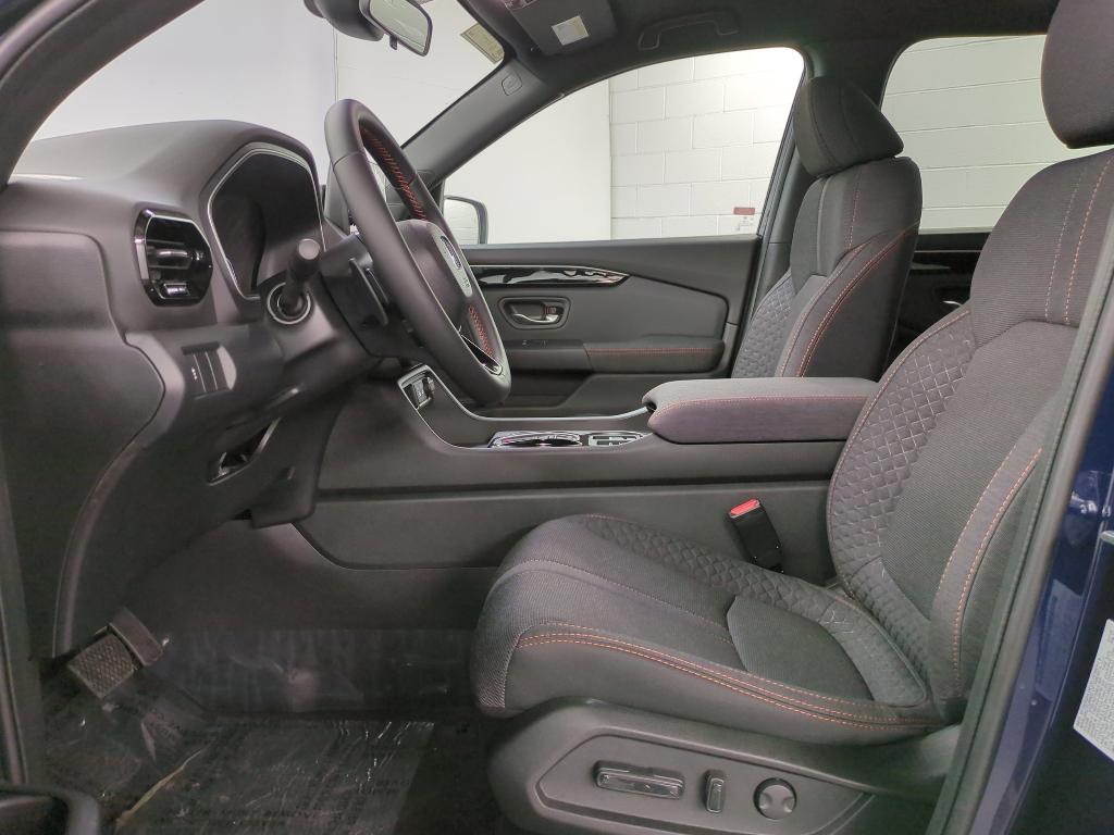 new 2025 Honda Pilot car, priced at $39,953