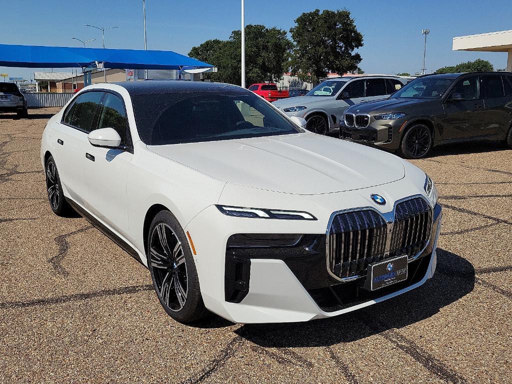 new 2025 BMW 760 car, priced at $128,625