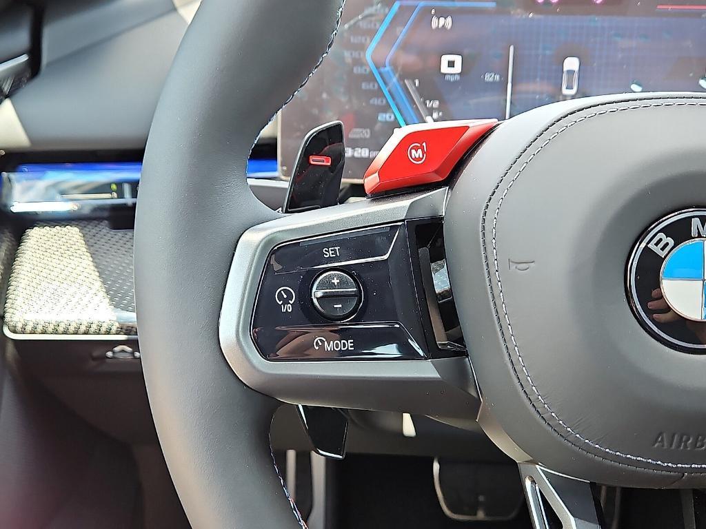 new 2025 BMW M5 car, priced at $127,525