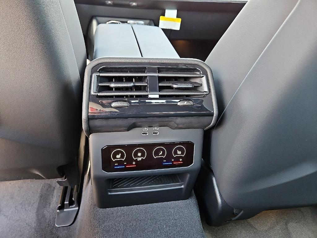 new 2025 BMW M5 car, priced at $127,525