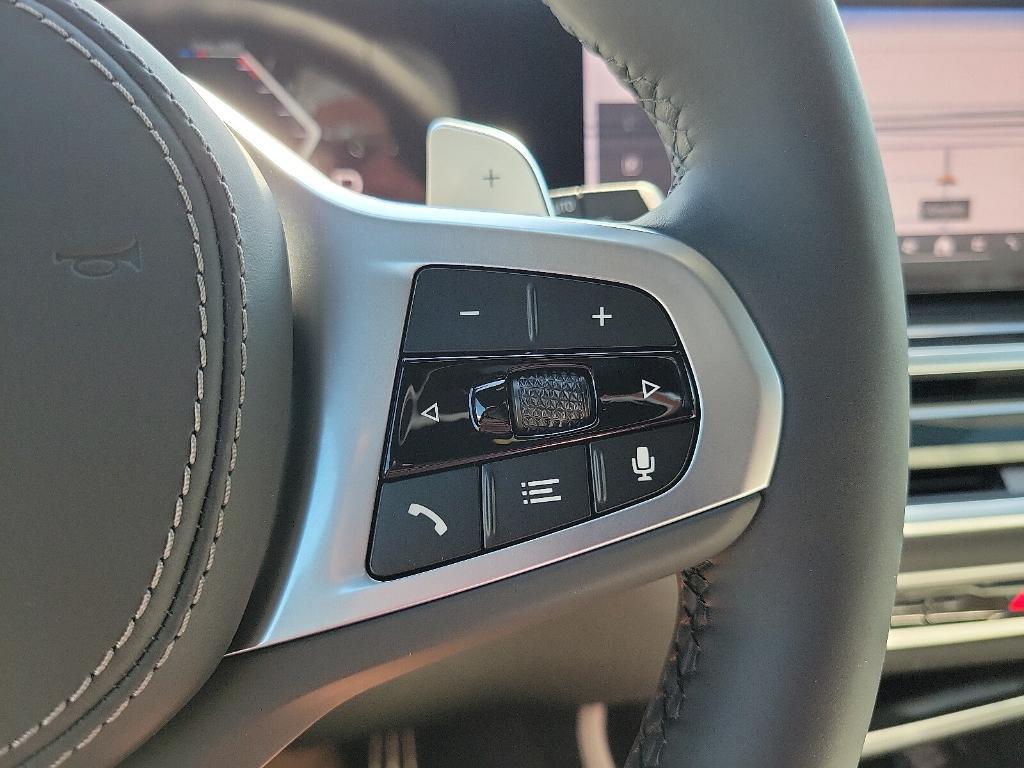 new 2026 BMW X7 car, priced at $96,610