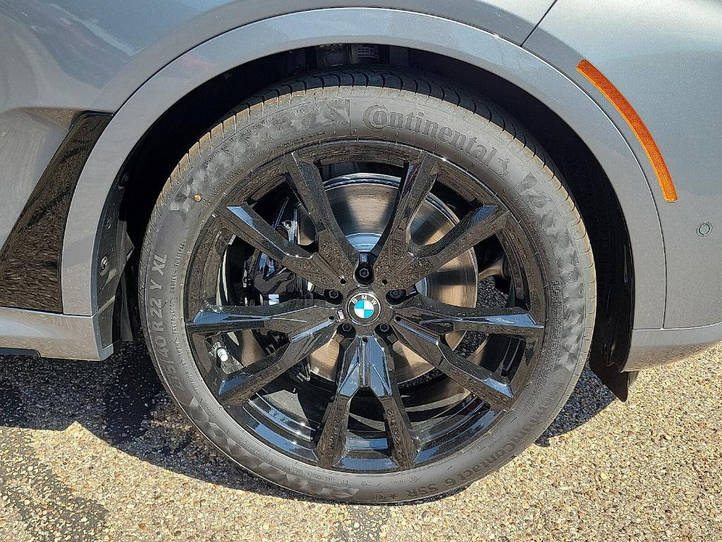 new 2026 BMW X7 car, priced at $96,610