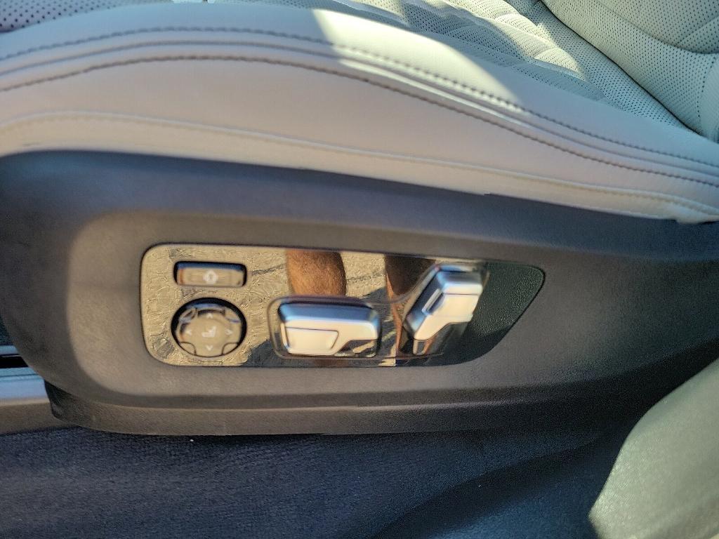 new 2026 BMW X7 car, priced at $96,610