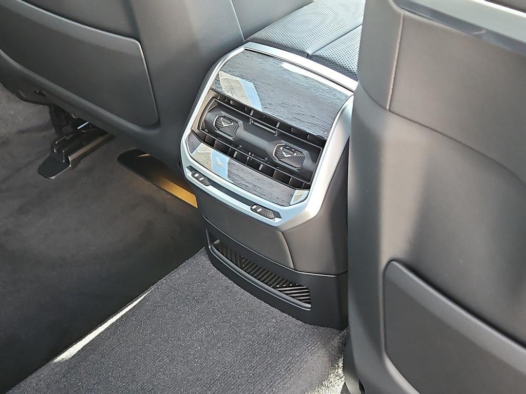 new 2024 BMW i7 car, priced at $85,995