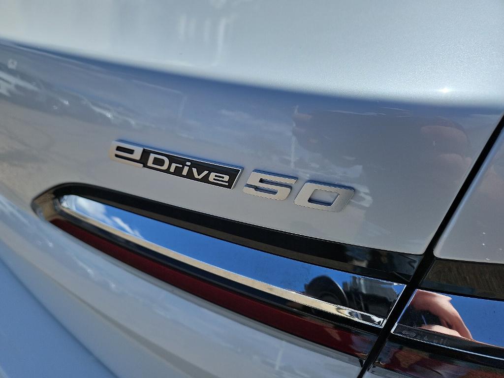 new 2024 BMW i7 car, priced at $85,995