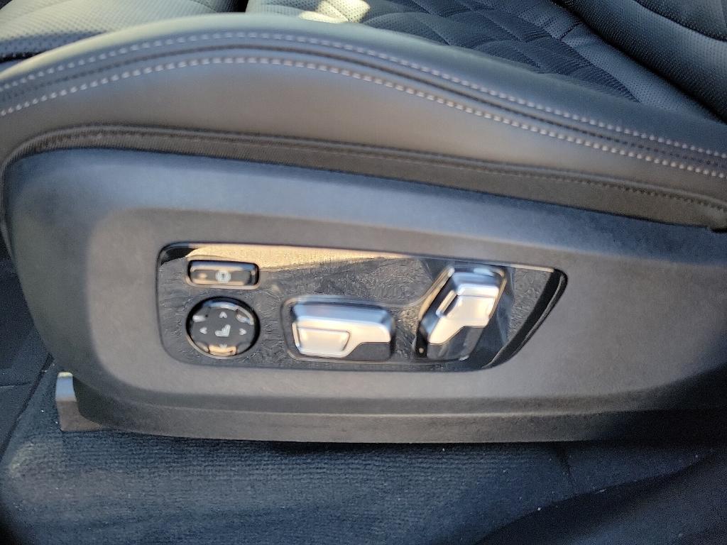 new 2026 BMW X7 car, priced at $99,435