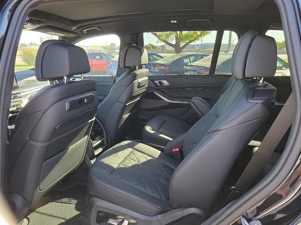 new 2026 BMW X7 car, priced at $99,435