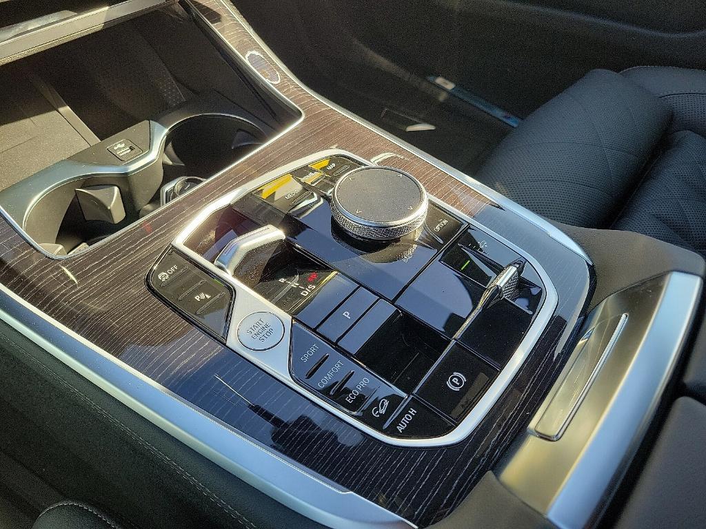 new 2026 BMW X7 car, priced at $99,435