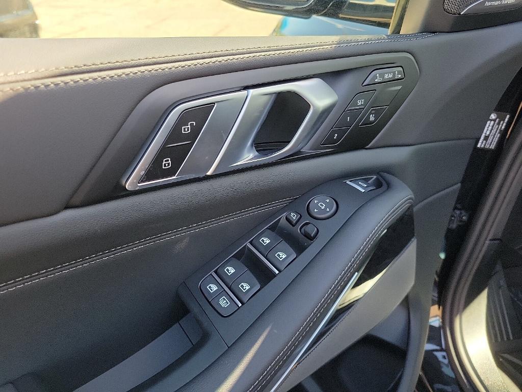 new 2026 BMW X7 car, priced at $99,435