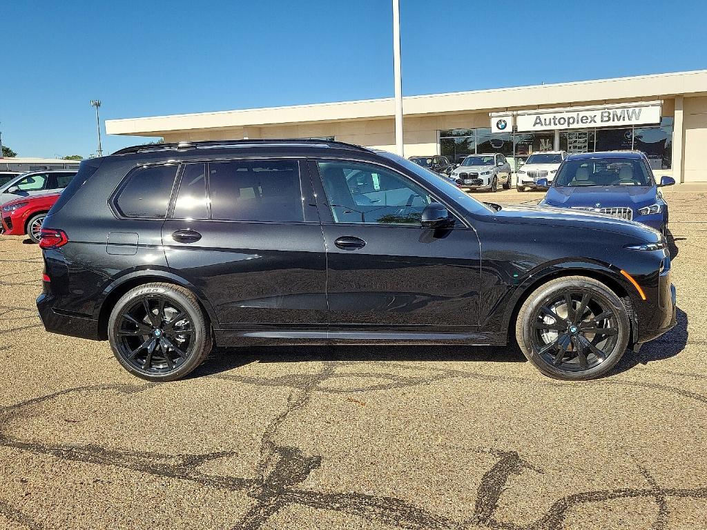 new 2026 BMW X7 car, priced at $99,435