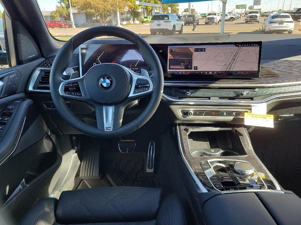 new 2026 BMW X7 car, priced at $99,435