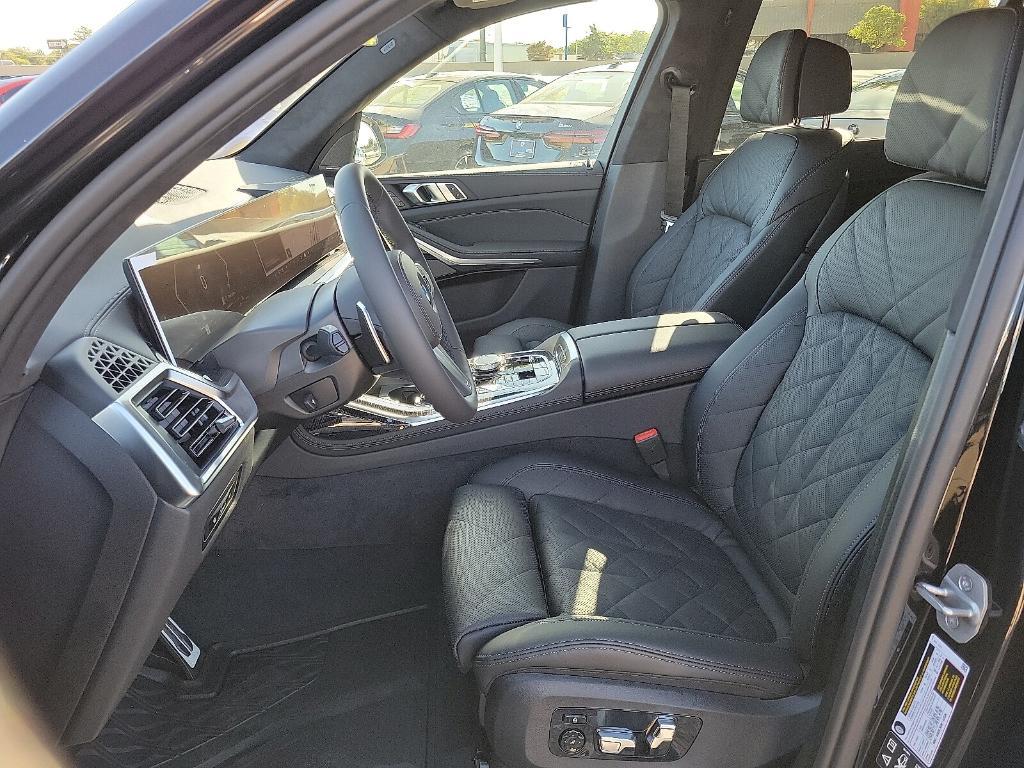 new 2026 BMW X7 car, priced at $99,435