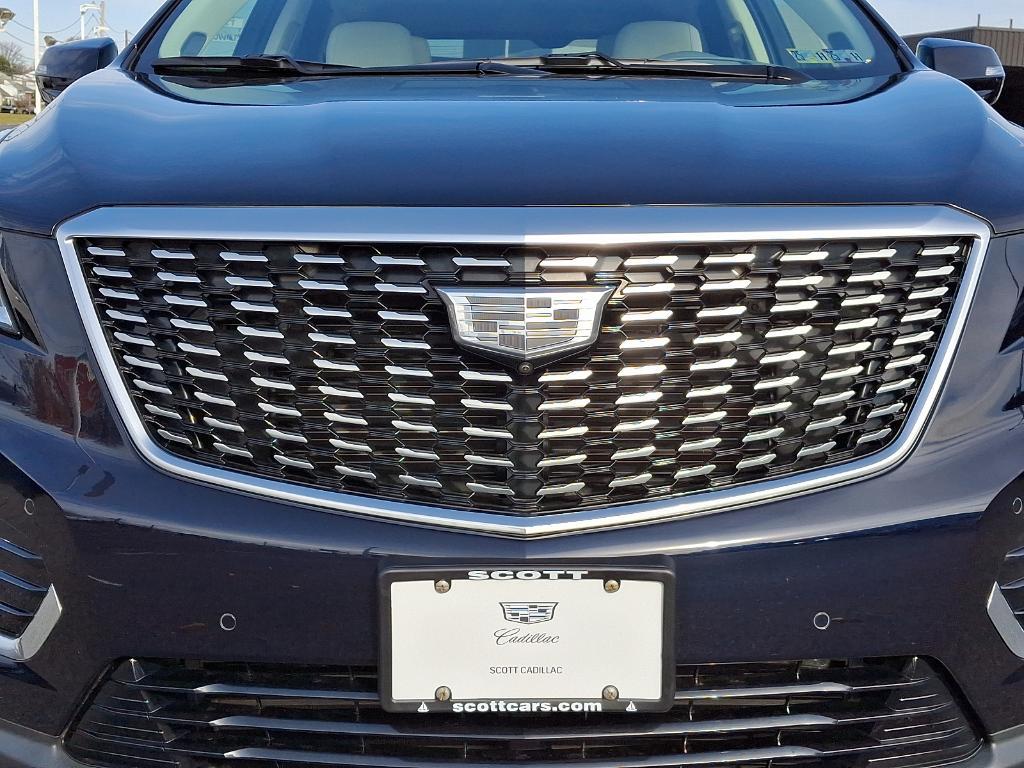 used 2021 Cadillac XT5 car, priced at $32,981