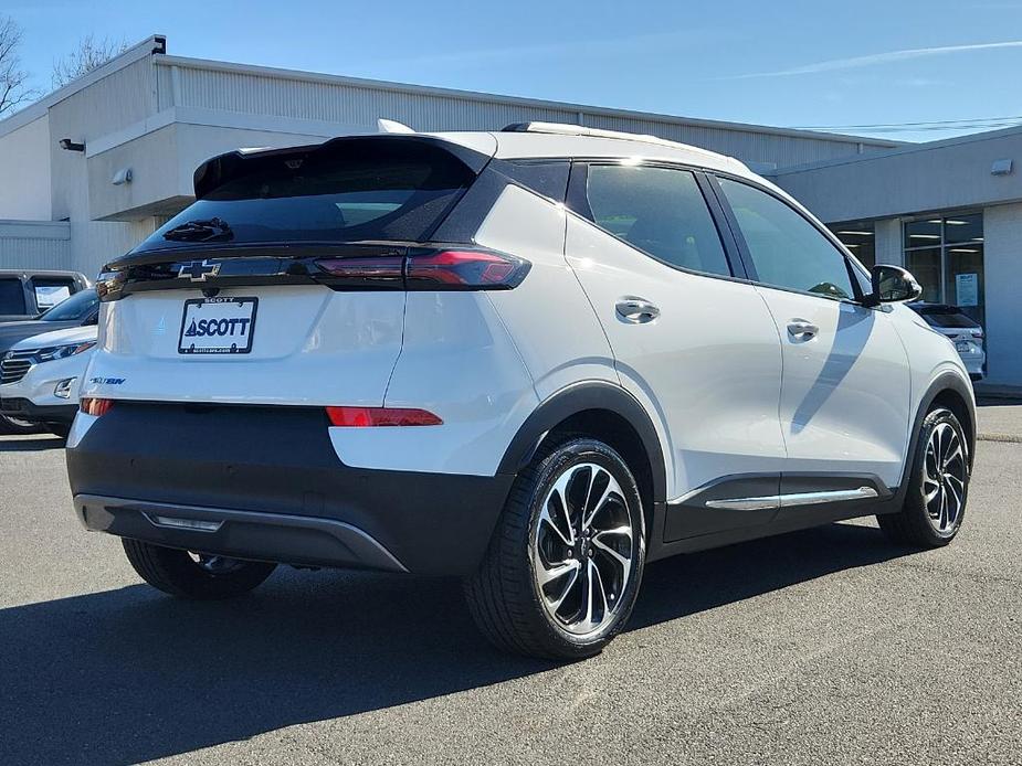 used 2022 Chevrolet Bolt EUV car, priced at $22,595