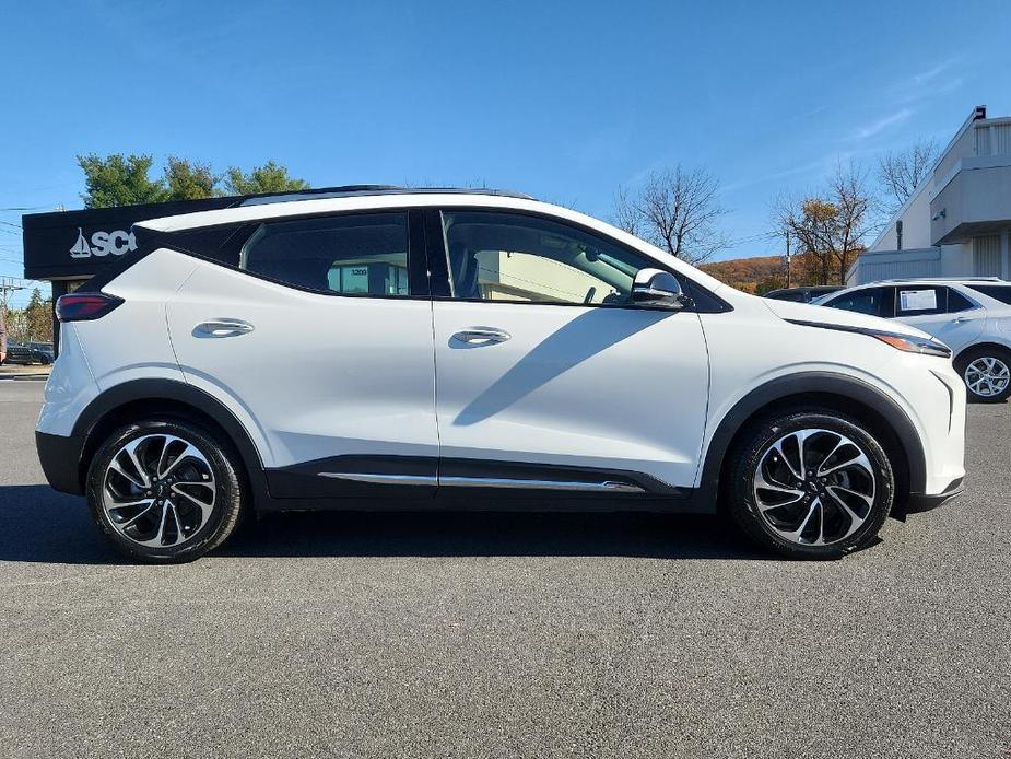 used 2022 Chevrolet Bolt EUV car, priced at $22,595