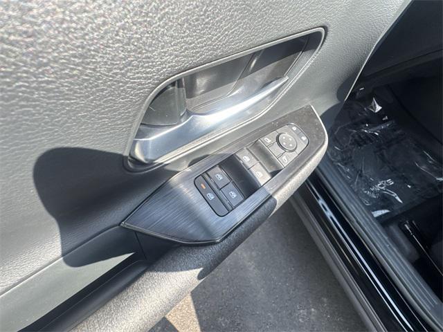 new 2025 Nissan Kicks car, priced at $24,602