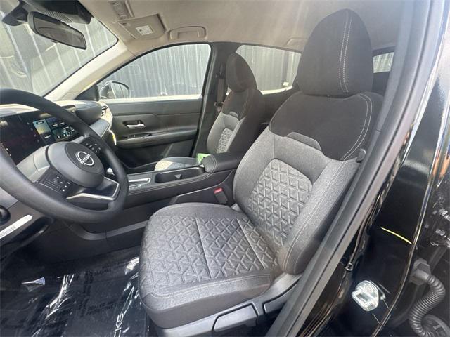 new 2025 Nissan Kicks car, priced at $24,602