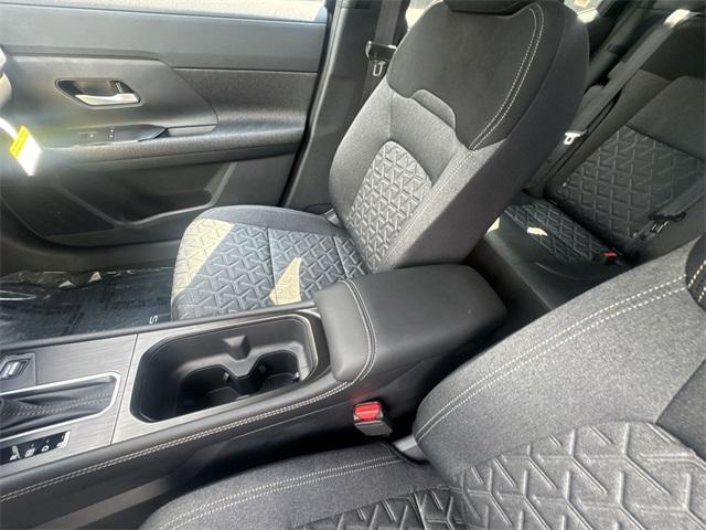 new 2025 Nissan Kicks car, priced at $24,602