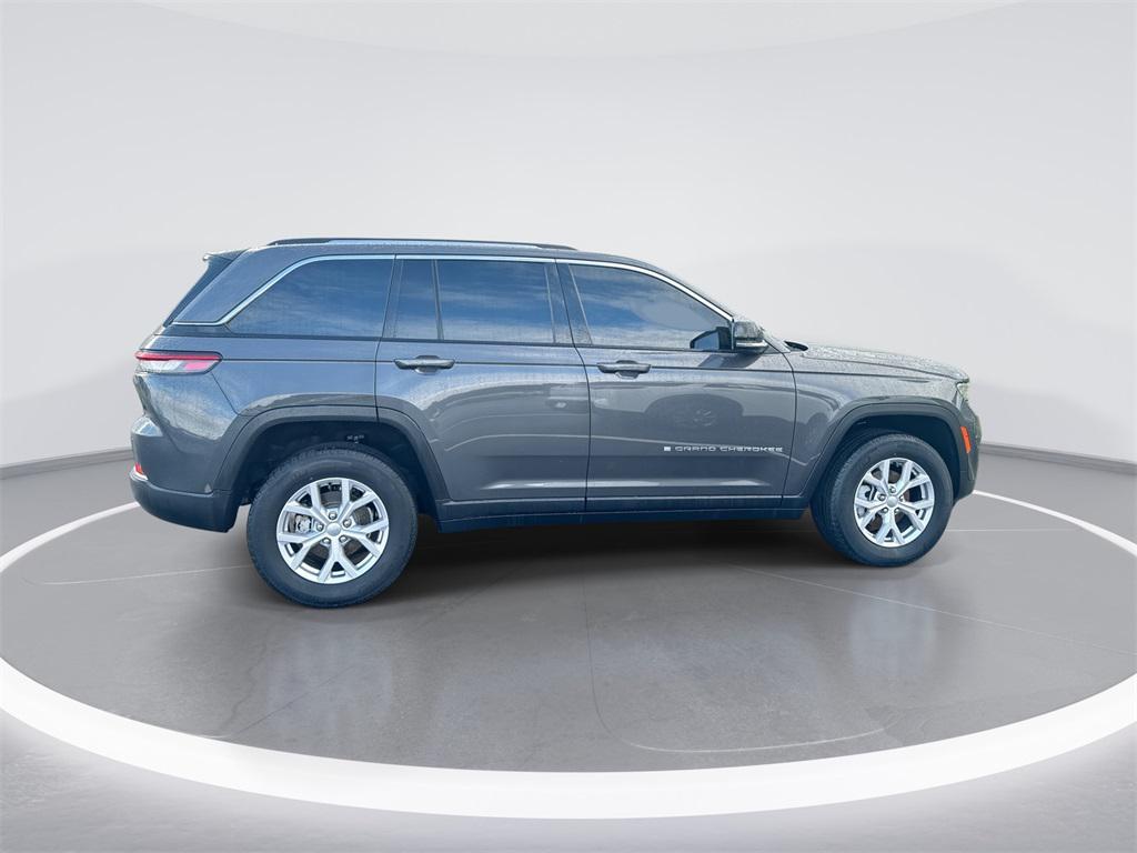 used 2022 Jeep Grand Cherokee car, priced at $31,800