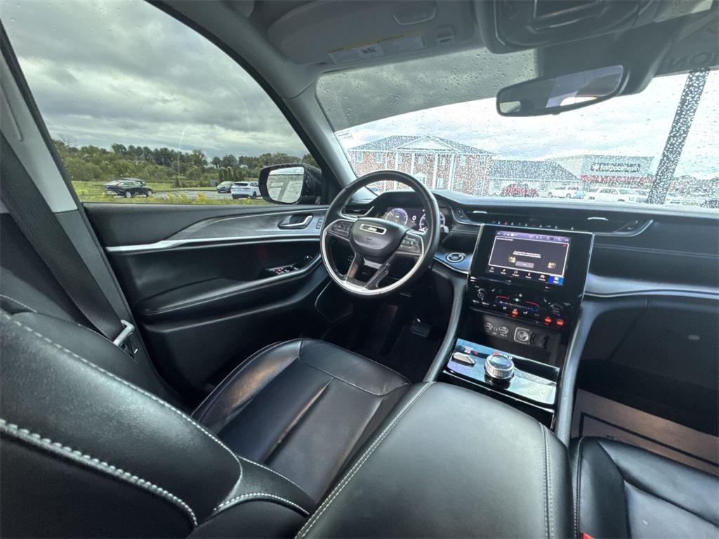 used 2022 Jeep Grand Cherokee car, priced at $31,800