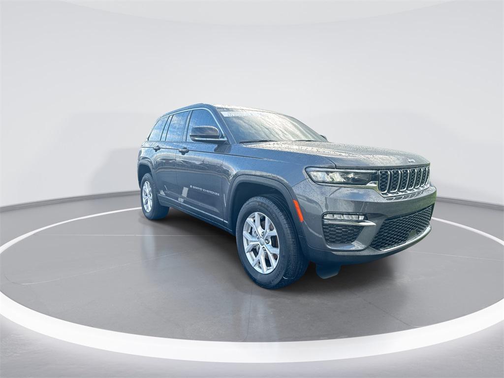 used 2022 Jeep Grand Cherokee car, priced at $31,800