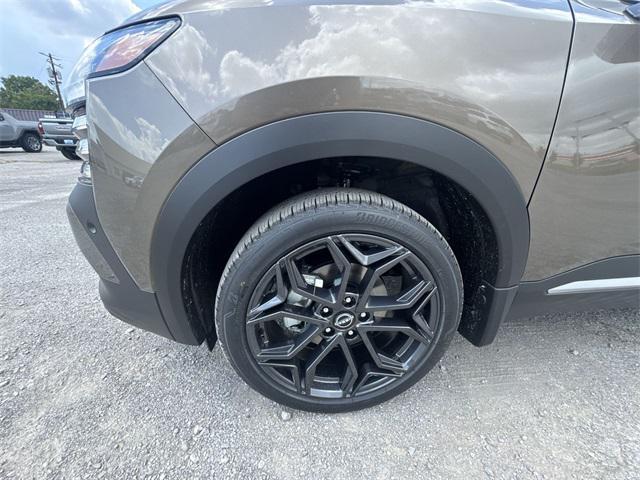 new 2025 Nissan Kicks car, priced at $30,848
