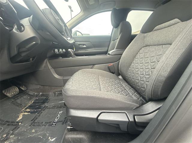 new 2025 Nissan Kicks car, priced at $124