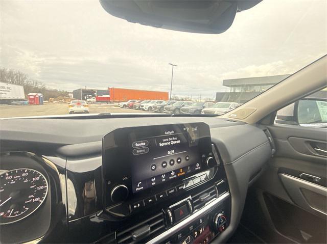 new 2025 Nissan Pathfinder car, priced at $46,363