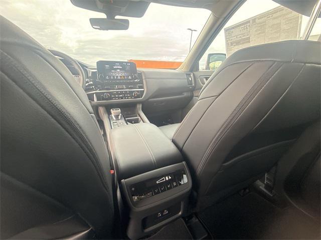 new 2025 Nissan Pathfinder car, priced at $46,363