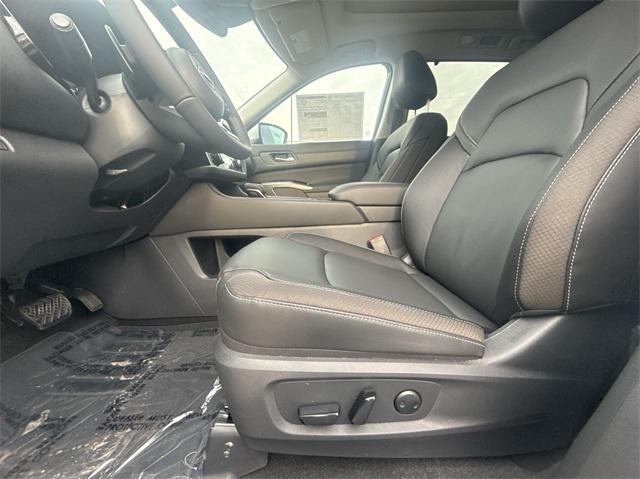 new 2025 Nissan Pathfinder car, priced at $46,363