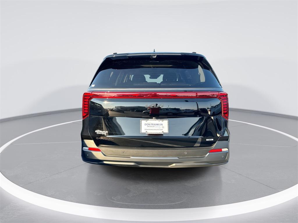 used 2025 Kia Carnival Hybrid car, priced at $48,800