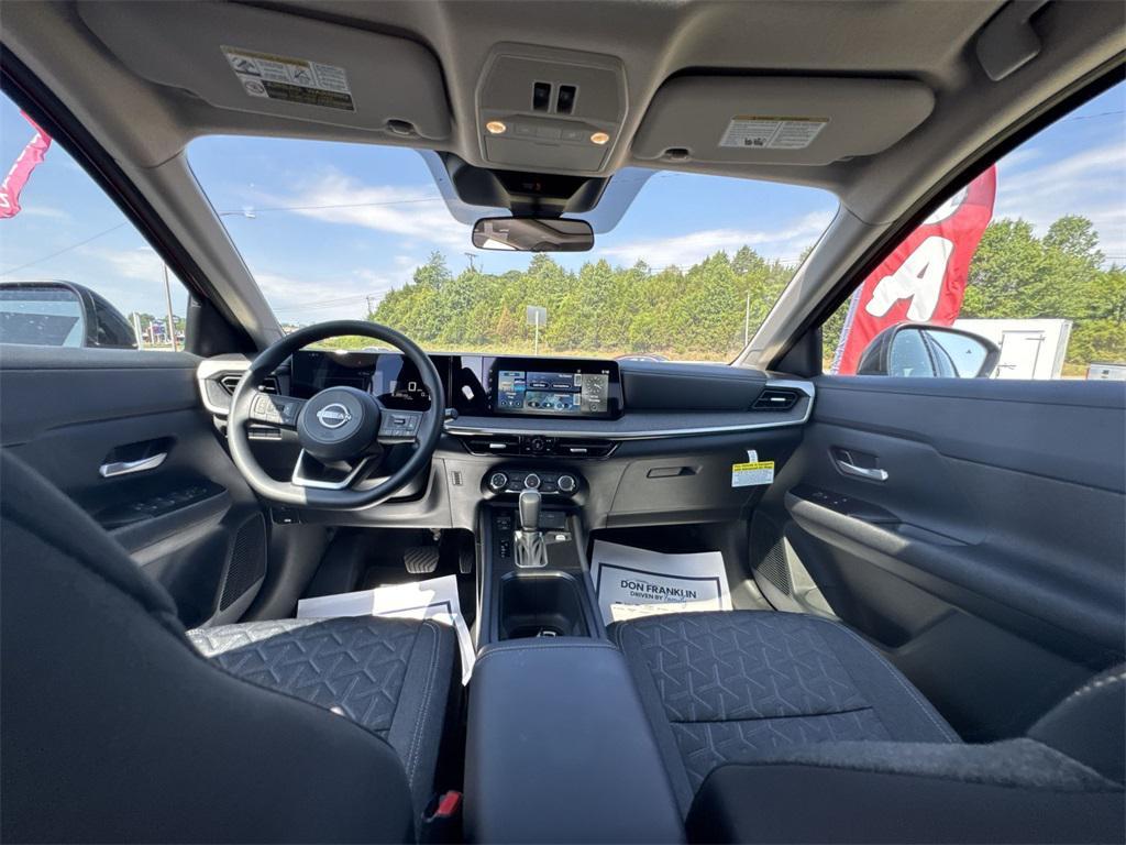 new 2025 Nissan Kicks car, priced at $27,854
