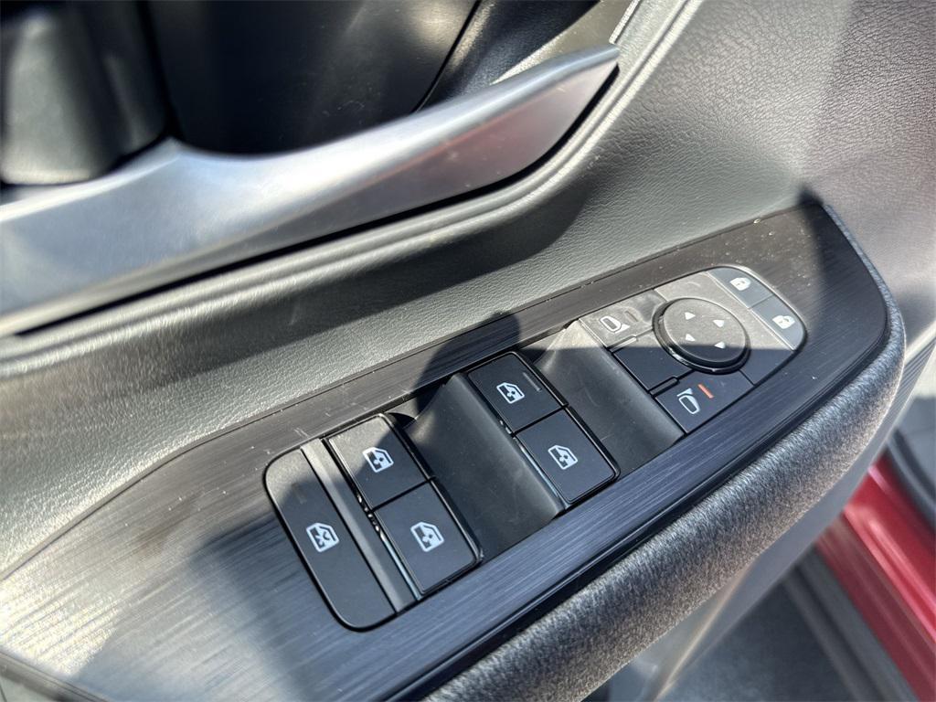 new 2025 Nissan Kicks car, priced at $27,854