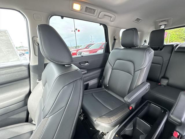 new 2025 Nissan Pathfinder car, priced at $46,764