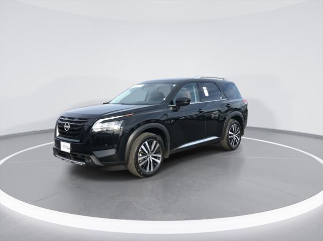 used 2024 Nissan Pathfinder car, priced at $45,469