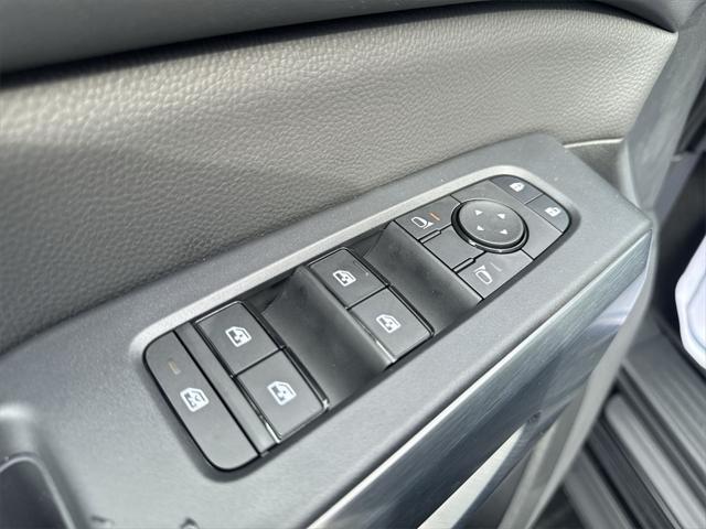 new 2025 Nissan Pathfinder car, priced at $42,688