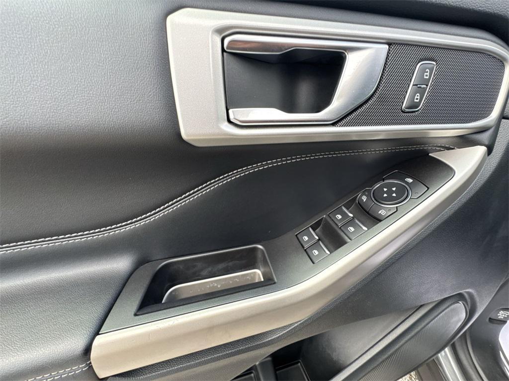 used 2022 Ford Explorer car, priced at $31,788